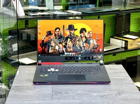Asus Rog Strix G513I 18